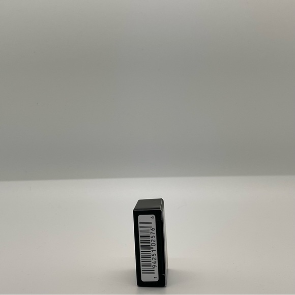 NARS Light Reflecting Setting Powder - Picture 7 of 10